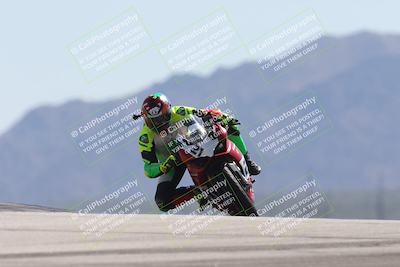 media/Oct-13-2025-Moto Forza (Mon) [[a66d839500]]/3-B Group/Session 4 (Turn 9)/